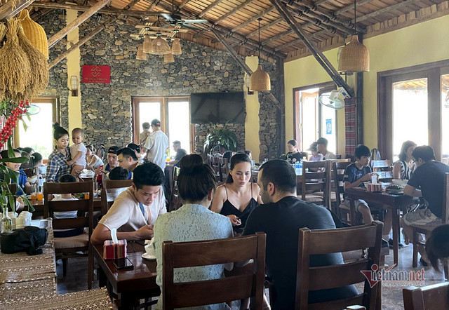 Trốn khỏi nội đô: Ngày nóng bức, nghỉ dưỡng ven Hà Nội "cháy phòng" - Hình 2 Tron khoi noi do: Ngay nong buc, nghi duong ven Ha Noi