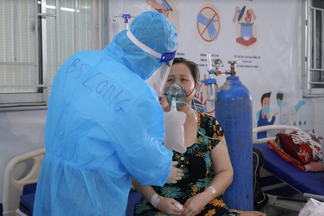 Vì sao nhiều nhân viên y tế rời bệnh viện công sang bệnh viện tư? - Hình 6 Vi sao nhieu nhan vien y te roi benh vien cong sang benh vien tu?-Hinh-6