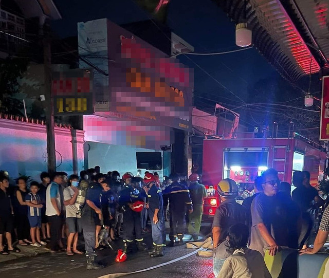 Cháy quán karaoke tại Đồng Nai, cảnh sát đang tìm kiếm người bên trong Chay quan karaoke tai Dong Nai, canh sat dang tim kiem nguoi ben trong