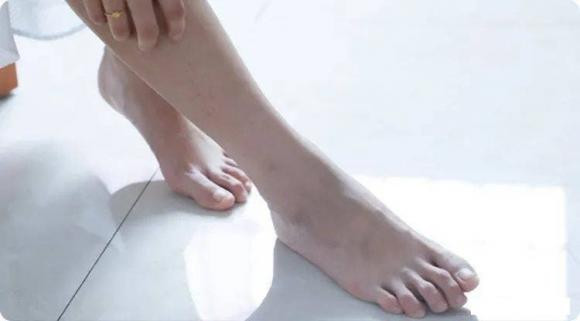 Nhìn tướng bàn chân vài giây, đoán tương lai giàu sang hay nghèo nàn - Hình 4 Nhin tuong ban chan vai giay, doan tuong lai giau sang hay ngheo nan-Hinh-4