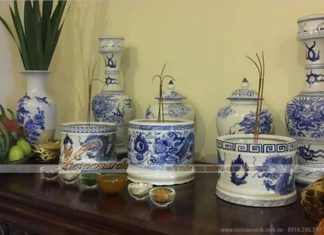Bát hương có 1 trong 4 dấu hiệu nên thay ngay, chớ giữ lại mất lộc Bat huong co 1 trong 4 dau hieu nen thay ngay, cho giu lai mat loc