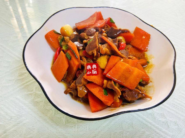 Bộ phận cực rẻ của con gà lại là món đại bổ - Hình 7 Bo phan cuc re cua con ga lai la mon dai bo-Hinh-7
