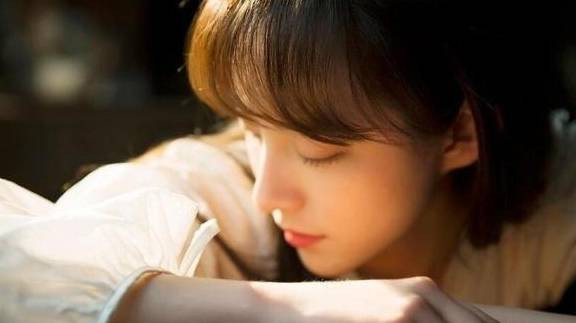 Ly hôn dắt con về nhà mẹ đẻ, tôi tủi thân vì em dâu Ly hon dat con ve nha me de, toi tui than vi em dau