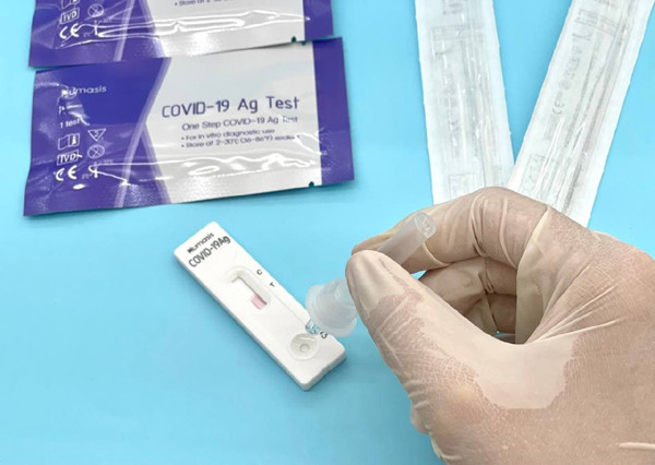 Lưu ý khi tự xét nghiệm nhanh COVID-19 tại nhà bạn nên biết - Hình 3 Luu y khi tu xet nghiem nhanh COVID-19 tai nha ban nen biet-Hinh-3
