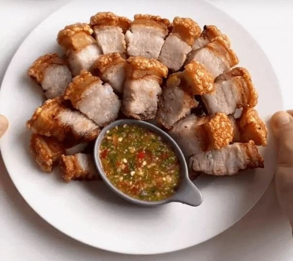 Làm heo quay giòn bì phải ướp với 2 gia vị này - Hình 4 Lam heo quay gion bi phai uop voi 2 gia vi nay-Hinh-4