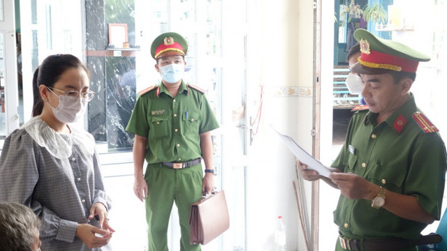 Cựu nữ nhân viên Công ty Xây lắp An Giang lừa trên 40 tỷ đồng Cuu nu nhan vien Cong ty Xay lap An Giang lua tren 40 ty dong