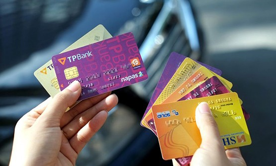 Từ ngày 31/3, sẽ dừng phát hành thẻ ATM từ và thay bằng thẻ ATM có gắn chip Tu ngay 31/3, se dung phat hanh the ATM tu va thay bang the ATM co gan chip