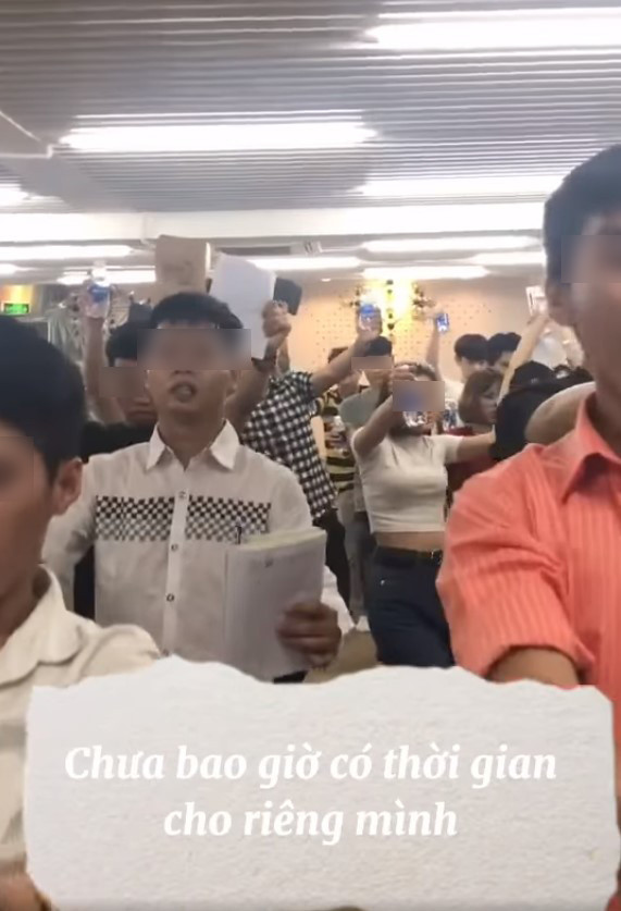 Cận cảnh giờ học của hội “tỷ phú tương lai” gây choáng - Hình 6 Can canh gio hoc cua hoi “ty phu tuong lai” gay choang-Hinh-6