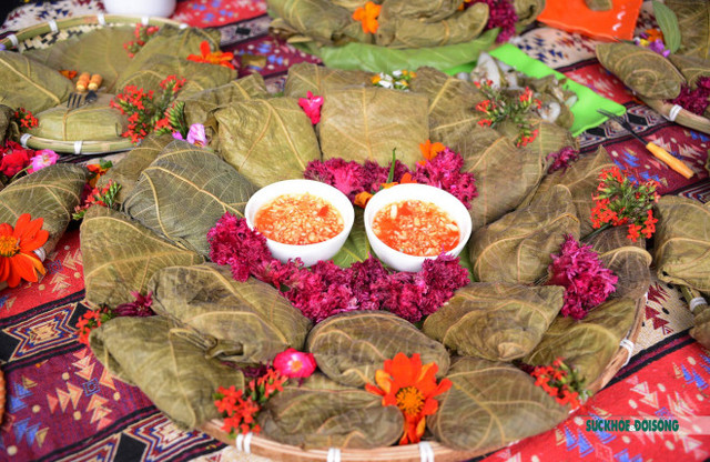 Ngọt bùi bánh nếp nhân trứng kiến của người Tày ở Tuyên Quang - Hình 12 Ngot bui banh nep nhan trung kien cua nguoi Tay o Tuyen Quang-Hinh-12