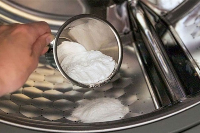 Đổ nửa bát muối vào máy giặt, mẹ chồng hốt hoảng khi thấy kết quả Do nua bat muoi vao may giat, me chong hot hoang khi thay ket qua
