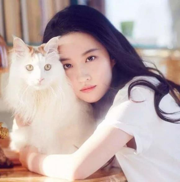 Lưu Diệc Phi khoe ảnh đi chơi cùng hội bạn gái - Hình 9 Luu Diec Phi khoe anh di choi cung hoi ban gai-Hinh-9