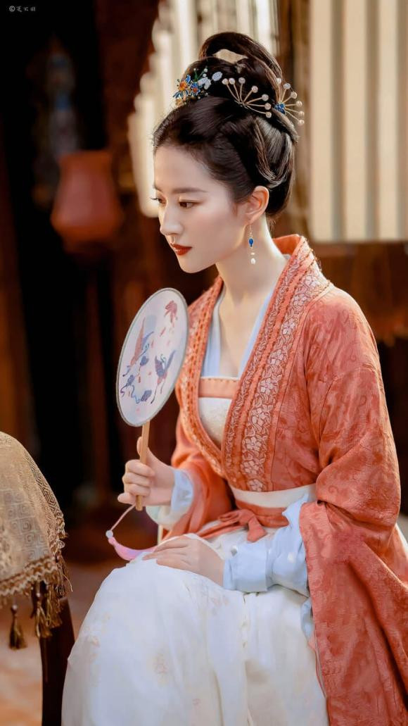 Lưu Diệc Phi khoe ảnh đi chơi cùng hội bạn gái - Hình 18 Luu Diec Phi khoe anh di choi cung hoi ban gai-Hinh-18