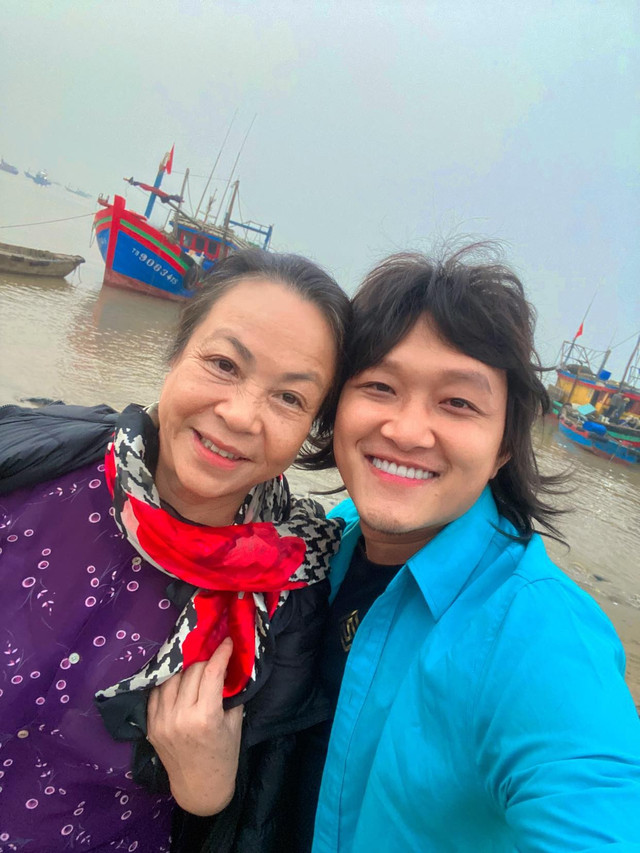 Điều ít biết về nam diễn viên nói ngọng ở 'Làng trong phố' - Hình 4 Dieu it biet ve nam dien vien noi ngong o 'Lang trong pho'-Hinh-4