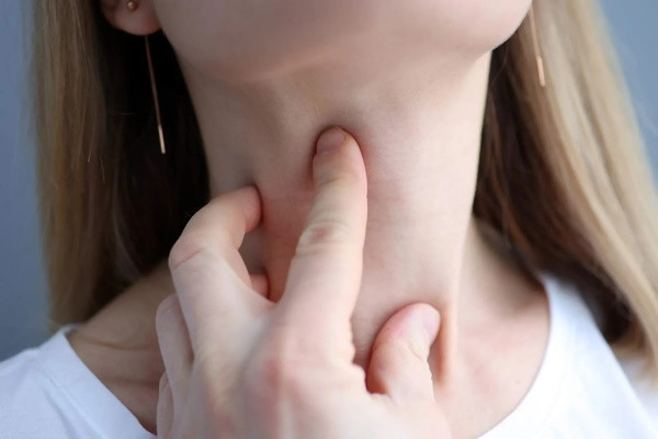 Thời điểm phụ nữ có nguy cơ mắc K tuyến giáp cao nhất trong đời - Hình 3 Thoi diem phu nu co nguy co mac K tuyen giap cao nhat trong doi-Hinh-3