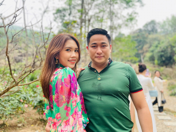 Vợ Minh Tiệp: Tự nguyện bóp chân cho mẹ chồng, rời showbiz lo tổ ấm - Hình 4 Vo Minh Tiep: Tu nguyen bop chan cho me chong, roi showbiz lo to am-Hinh-4