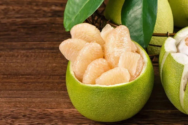 Thứ bị bỏ khi ăn bưởi hóa ra giúp cải thiện nhu động ruột - Hình 2 Thu bi bo khi an buoi hoa ra giup cai thien nhu dong ruot-Hinh-2