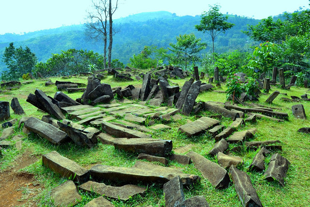 Bí ẩn núi Padang, nơi khởi nguồn nền văn minh nhân loại - Hình 2 Bi an nui Padang, noi khoi nguon nen van minh nhan loai-Hinh-2