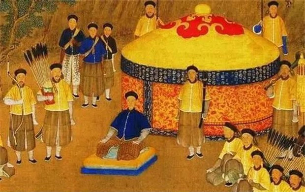 Hòa Thân sung sướng khoe Kỷ Hiểu Lam được ban “áo miễn tội chết” - Hình 2 Hoa Than sung suong khoe Ky Hieu Lam duoc ban “ao mien toi chet”-Hinh-2
