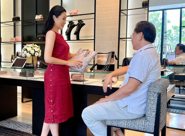 Á hậu Trịnh Kim Chi: 52 tuổi vẫn đẹp nóng bỏng - Hình 5 A hau Trinh Kim Chi: 52 tuoi van dep nong bong-Hinh-5