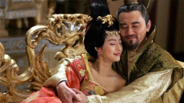 Bí mật “phòng the” của vị Quý phi khiến Hoàng đế đắm đuối cả đời - Hình 3 Bi mat “phong the” cua vi Quy phi khien Hoang de dam duoi ca doi-Hinh-3