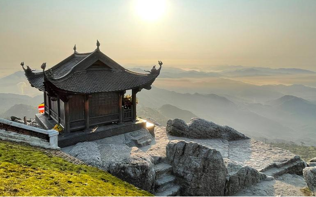 Những địa điểm du xuân, cầu may đầu năm lý tưởng gần Hà Nội - Hình 3 Nhung dia diem du xuan, cau may dau nam ly tuong gan Ha Noi-Hinh-3