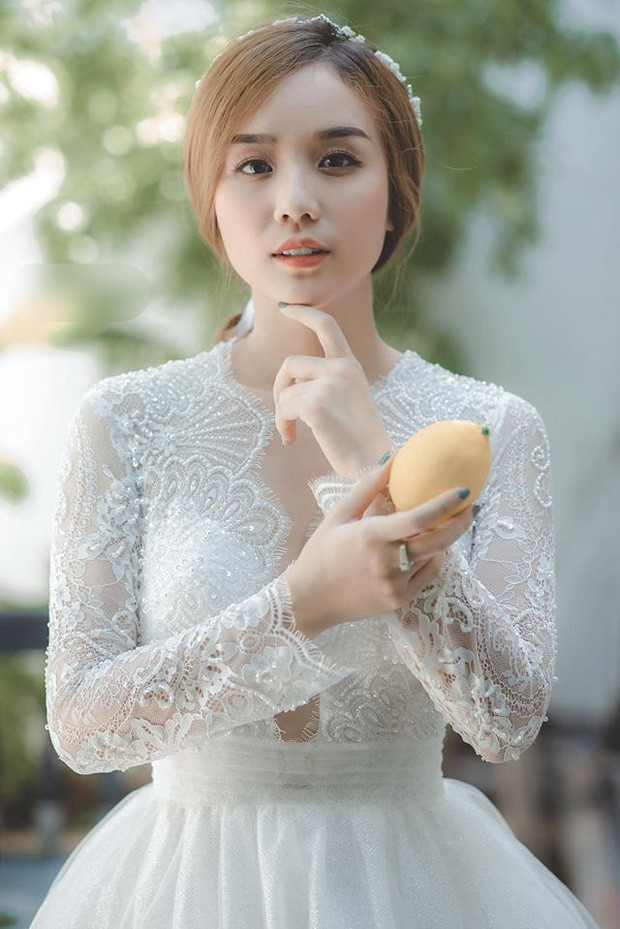Vợ cũ Hoài Lâm và Đạt G bị “tóm gọn” cùng nhau đi ăn sáng? - Hình 5 Vo cu Hoai Lam va Dat G bi “tom gon” cung nhau di an sang?-Hinh-5