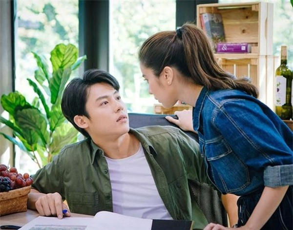 Lúc ân ái vợ đưa tay vuốt lưng chồng thì bị hất ra: "Khiếp quá đi" ảnh 2 Giữa lúc ân ái vợ đưa tay vuốt lưng chồng thì bị hất ra: "Khiếp quá đi", cô bàng hoàng thông suốt một sự thật rồi đưa ra quyết định đanh thép - Ảnh 2.