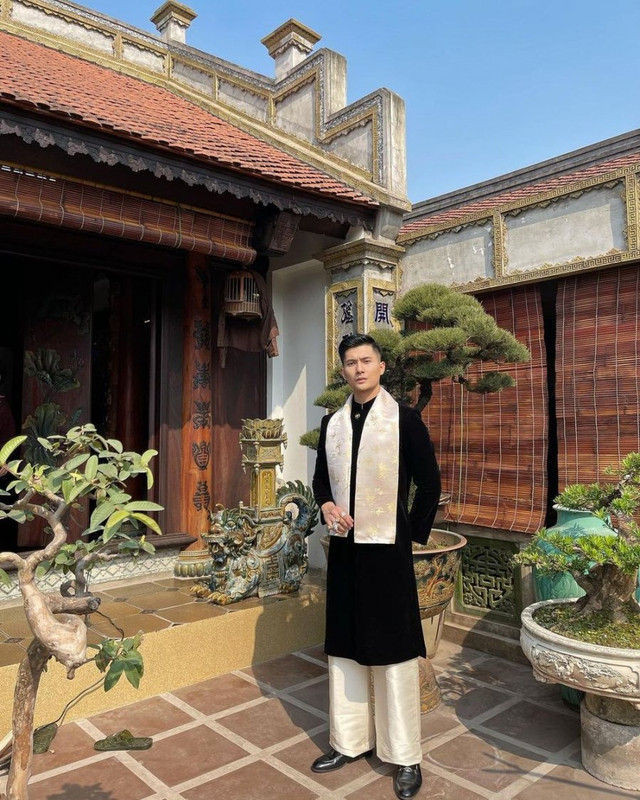 Bạn trai Lệ Quyên, Lâm Bảo Châu là tay chơi kim cương đích thực Ban trai Le Quyen, Lam Bao Chau la tay choi kim cuong dich thuc