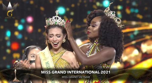 Đăng quang Miss Grand 2021, Thuỳ Tiên được bao nhiêu tiền thưởng? - Hình 2 Dang quang Miss Grand 2021, Thuy Tien duoc bao nhieu tien thuong?-Hinh-2