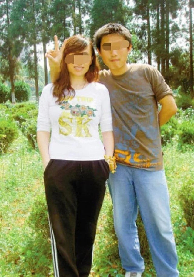 Cùng yêu cô giáo 45 tuổi, 2 nam sinh 17 tuổi gây bi kịch - Hình 3 Cung yeu co giao 45 tuoi, 2 nam sinh 17 tuoi gay bi kich-Hinh-3