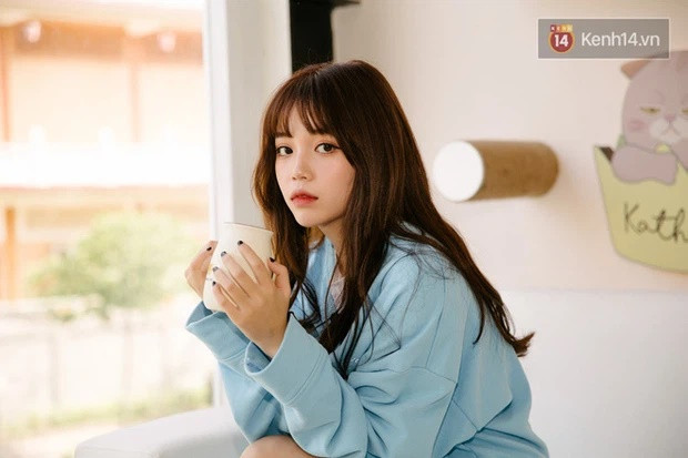 Soi học vấn của những nữ YouTuber hot nhất Việt Nam - Hình 6 Soi hoc van cua nhung nu YouTuber hot nhat Viet Nam-Hinh-6