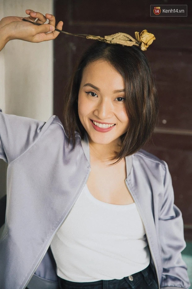 Soi học vấn của những nữ YouTuber hot nhất Việt Nam - Hình 5 Soi hoc van cua nhung nu YouTuber hot nhat Viet Nam-Hinh-5