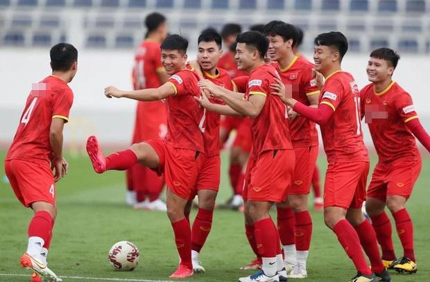Phan Văn Đức 'phá dớp' sau 5 lần 7 lượt bị chỉ trích phong độ - Hình 2 Phan Van Duc 'pha dop' sau 5 lan 7 luot bi chi trich phong do-Hinh-2