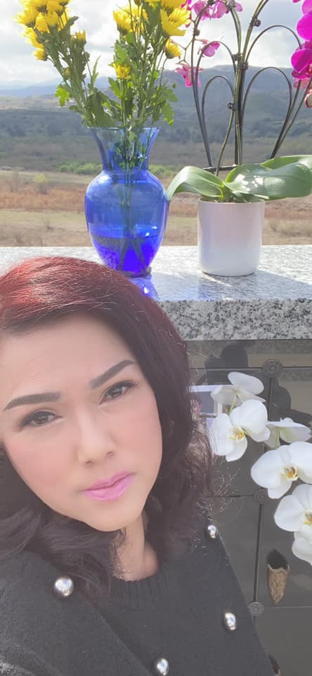 Ca sĩ Phương Loan mặc áo cố nghệ sĩ Chí Tài đi ngủ mỗi tối - Hình 5 Ca si Phuong Loan mac ao co nghe si Chi Tai di ngu moi toi-Hinh-5