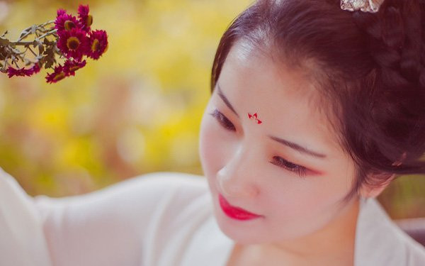Nữ nhân sinh tháng âm lịch này đến Rằm tháng 8 nhận tin vui Nu nhan sinh thang am lich nay den Ram thang 8 nhan tin vui