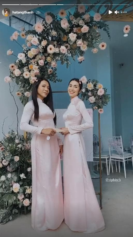 Vợ chồng Tăng Thanh Hà gây sốt với hình ảnh trao nhận sính lễ - Hình 3 Vo chong Tang Thanh Ha gay sot voi hinh anh trao nhan sinh le-Hinh-3