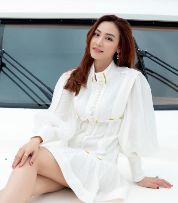 Bất ngờ bị chụp lén, nhan sắc của Ngân Khánh ra sao ở tuổi 35? - Hình 8 Bat ngo bi chup len, nhan sac cua Ngan Khanh ra sao o tuoi 35?-Hinh-8