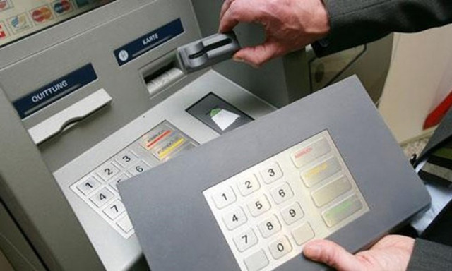 Rút tiền tại cây ATM phải chú ý 3 điểm này, kẻo mất tiền oan - Hình 6 Rut tien tai cay ATM phai chu y 3 diem nay, keo mat tien oan-Hinh-6
