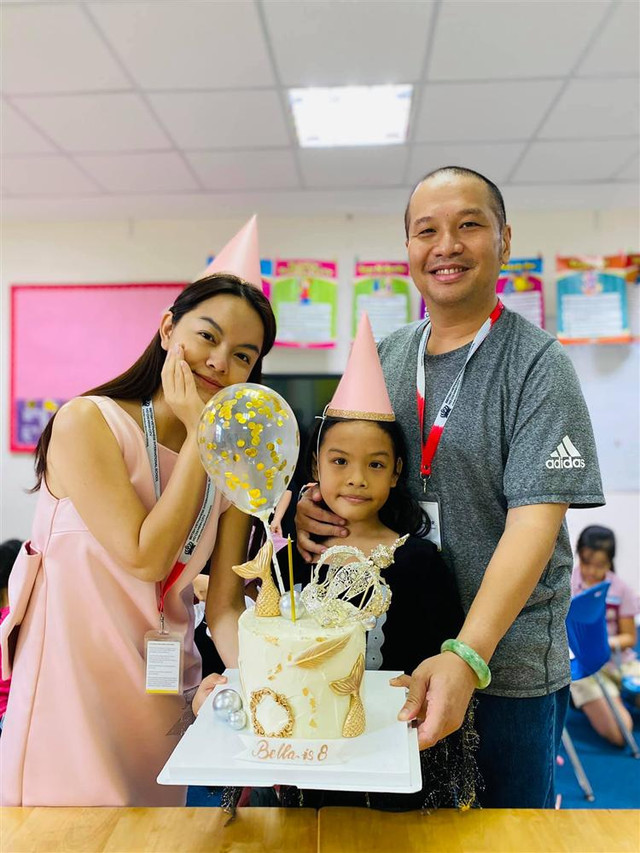 Phạm Quỳnh Anh bị công an giao thông kiểm tra nồng độ cồn - Hình 7 Pham Quynh Anh bi cong an giao thong kiem tra nong do con-Hinh-7