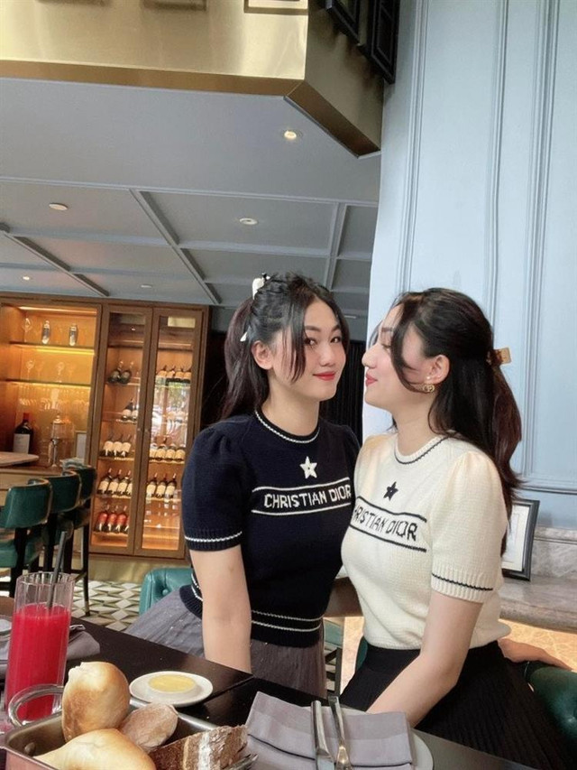 Cặp chị em Á hậu Việt Nam làm dâu hào môn - Hình 12 Cap chi em A hau Viet Nam lam dau hao mon-Hinh-12