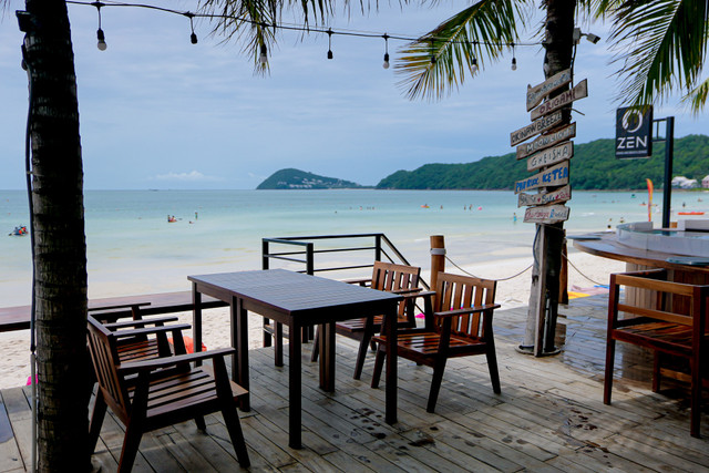 Nhà hàng cho khách nước ngoài ở Phú Quốc gặp khó trước mùa du lịch - Hình 9 Nha hang cho khach nuoc ngoai o Phu Quoc gap kho truoc mua du lich-Hinh-9