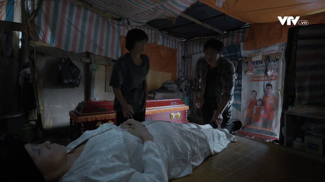 “Cuộc đời vẫn đẹp sao” tranh cãi khi Điền “xin con số” trong đám tang - Hình 2 “Cuoc doi van dep sao” tranh cai khi Dien “xin con so” trong dam tang-Hinh-2