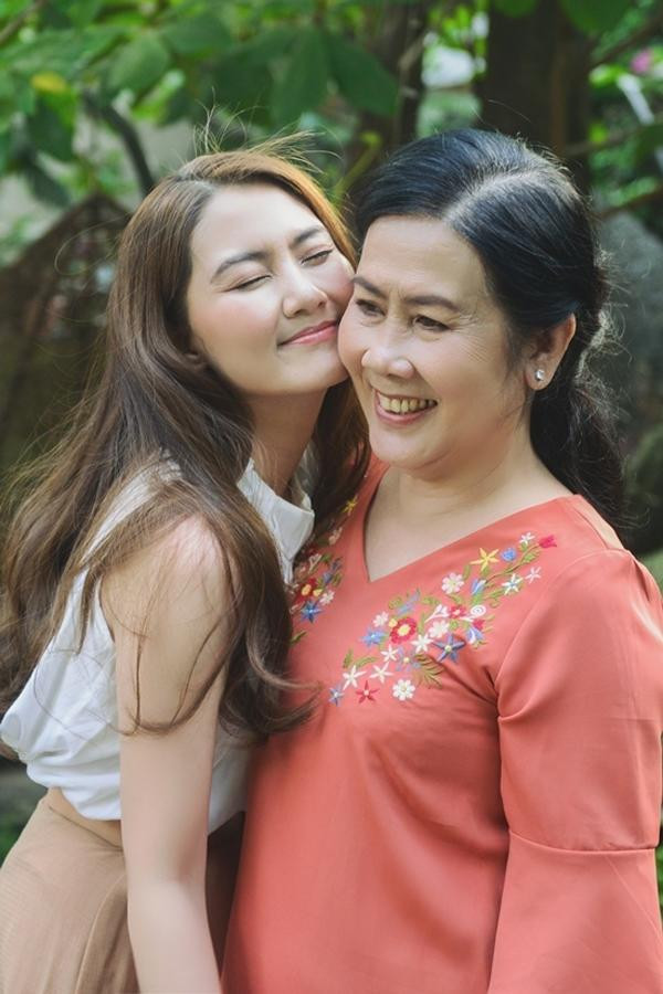 Người phụ nữ đặc biệt của Ngọc Lan: 36 năm làm mẹ đơn thân Nguoi phu nu dac biet cua Ngoc Lan: 36 nam lam me don than