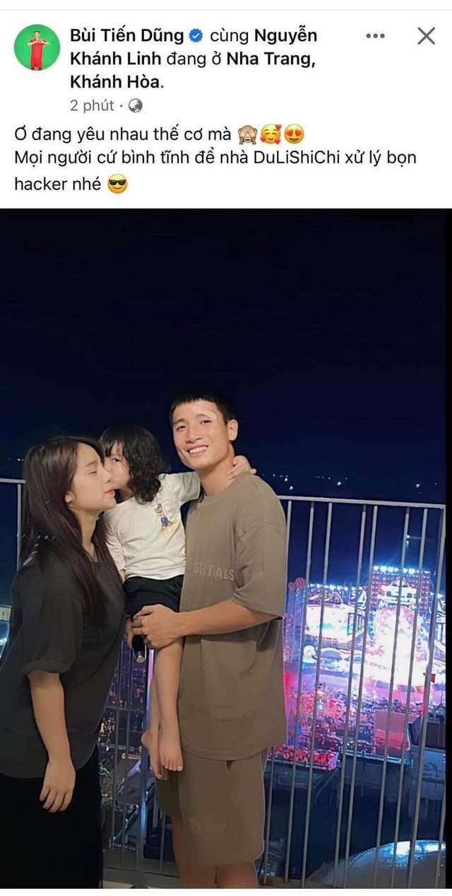 'Bắt gặp' khoảnh khắc ngọt ngào của Bùi Tiến Dũng và vợ - Hình 2 'Bat gap' khoanh khac ngot ngao cua Bui Tien Dung va vo-Hinh-2