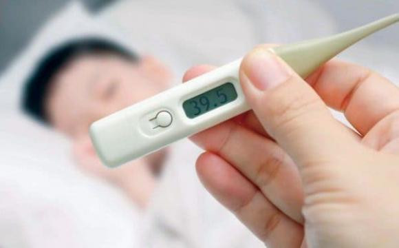 Trẻ bị sốt có nên nằm điều hòa vào ngày trời nóng? Tre bi sot co nen nam dieu hoa vao ngay troi nong?