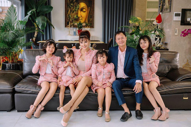 2 sao nữ xứng đáng hưởng giàu sang trong căn hộ bạc tỷ - Hình 3 2 sao nu xung dang huong giau sang trong can ho bac ty-Hinh-3
