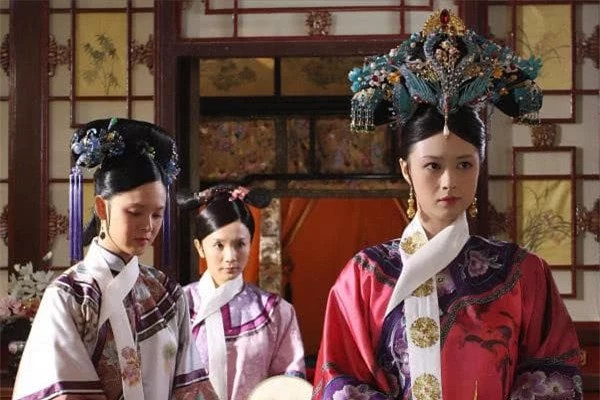 'Dải vải trắng' trên cổ phi tần nhà Thanh có tác dụng gì? - Hình 5 'Dai vai trang' tren co phi tan nha Thanh co tac dung gi?-Hinh-5
