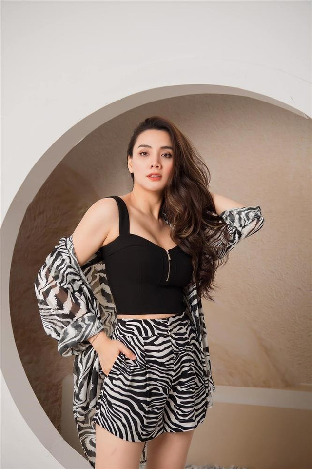 Trang Nhung tuổi 38: Chồng đạo diễn yêu chiều - Hình 4 Trang Nhung tuoi 38: Chong dao dien yeu chieu-Hinh-4