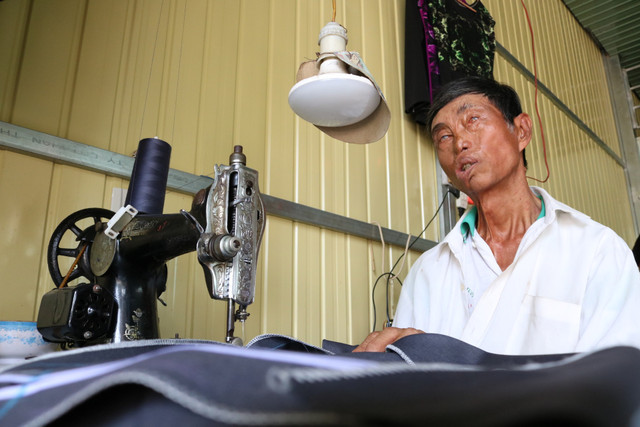 Người đàn ông bị nhân tình của vợ tạt axit thẳng mặt - Hình 4 Nguoi dan ong bi nhan tinh cua vo tat axit thang mat-Hinh-4