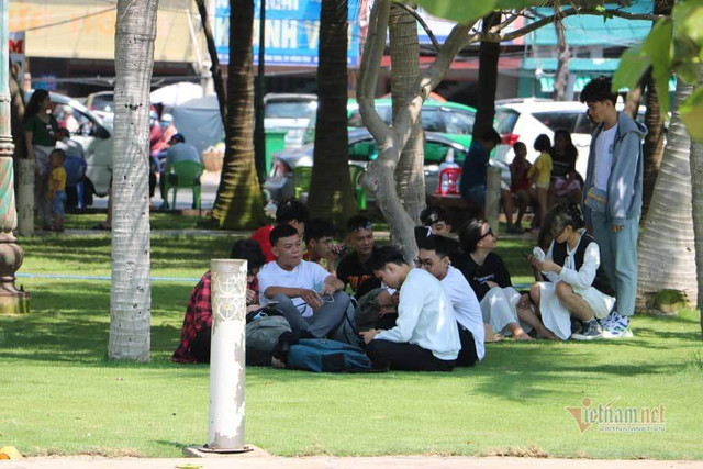 Du khách đồng loạt hủy phòng vì tin đồn "Vũng Tàu cấm tắm biển" - Hình 3 Du khach dong loat huy phong vi tin don